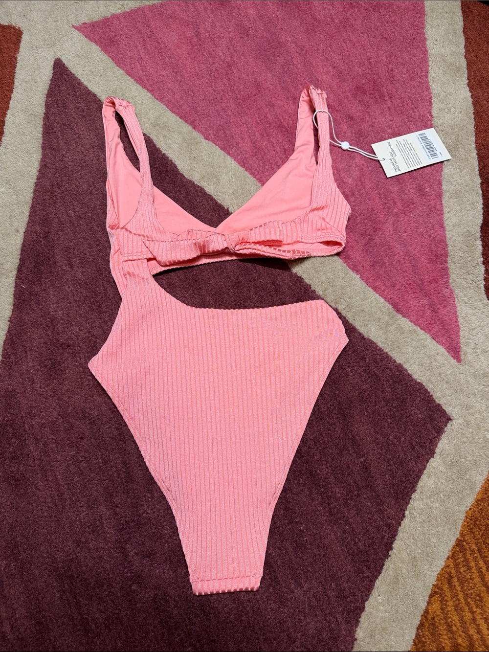 NWT Monday Swimwear St Barth’s One Piece Size P - Picture 4 of 8